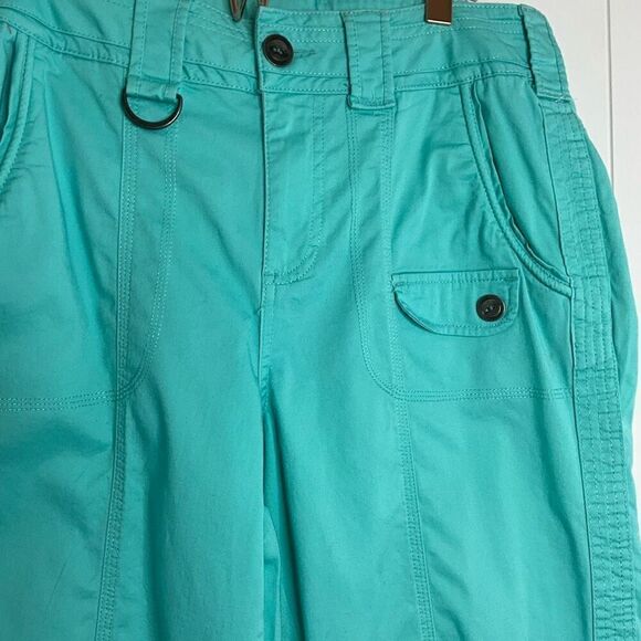 Style & Co Womens Size 8 Capri Pants Green Button Details Pockets Stretch - Picture 3 of 14